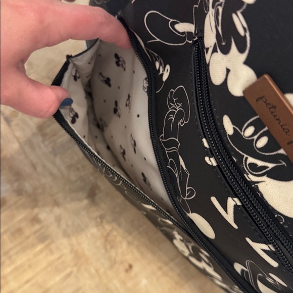 Petunia pickle bottom backpack - Picture 12 of 15